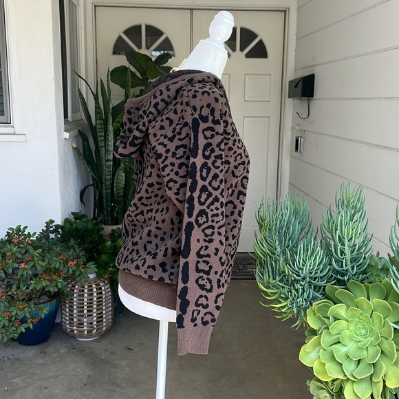 SER.O.YA Emmet Hoodie - Picture 8 of 13